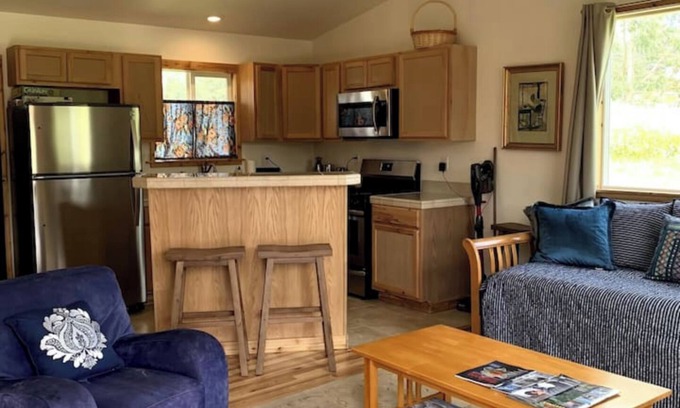 Fort Bragg House | Private Garden Home near beach&downtown Ft.Bragg-quiet & nice! Pets stay free!