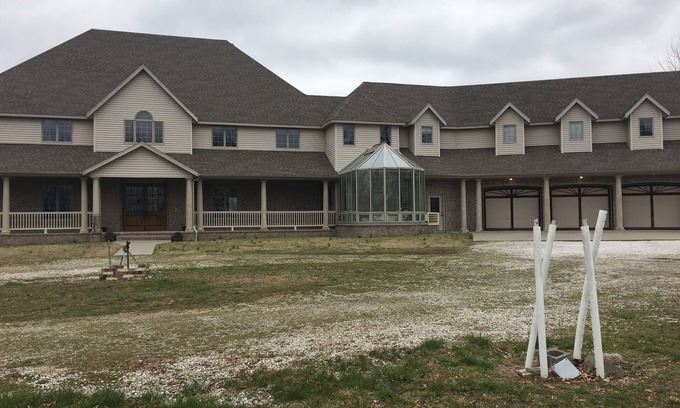 Walnut Shade House | Private, gated manor on 17 acres just minutes from Branson, MO