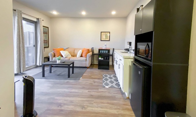 Herndon House | Private Guest Suite