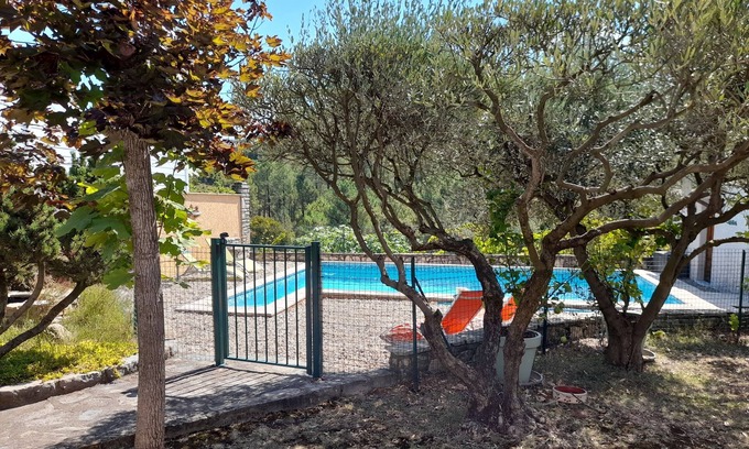 Saint-Julien-les-Rosiers House | Private house and swimming pool ALES GARD for 5 PEOPLE