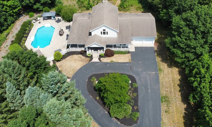 Mears House | Private heated pool, ATV trails and shooting range on 20 acres