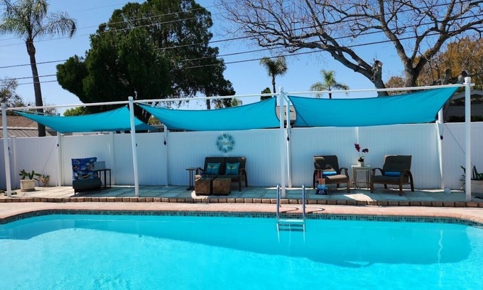 St. Petersburg - Clearwater House | Private heated salt water Pool- Minutes from everything St. Pete has to offer!