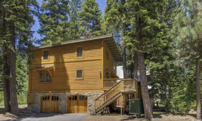Sunnyside House | Private HOA - Walk to Beach - Close to Skiing