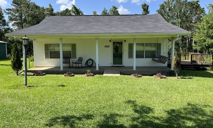 Independence House | Private home in the country with parking on site