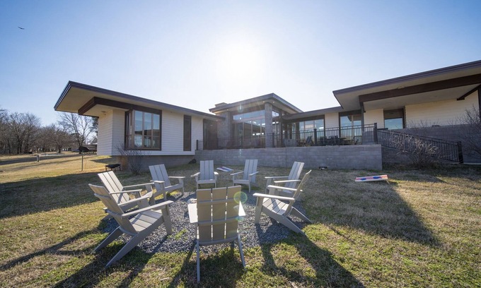 Grove House | Private Hot Tub 20 Acres King Beds Firepit Views