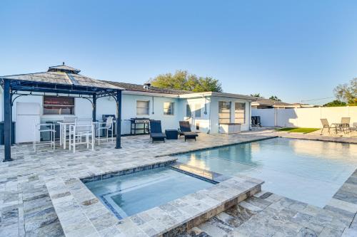 Seminole House | Private Hot Tub Breezy Seminole Stay!