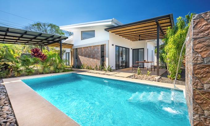 Tamarindo House | Private House and Pool 15 min from Tamarindo Town
