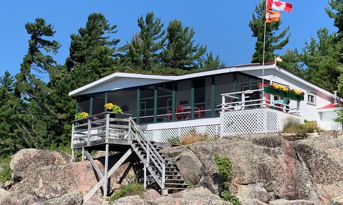 Nipissing Cottage | Private island retreat