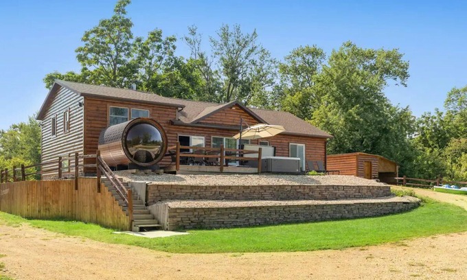 Dixon House | Private Islandnn