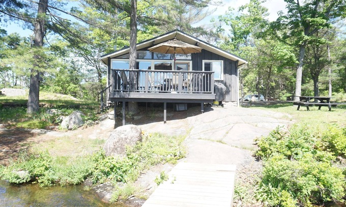 Havelock-Belmont-Methuen Cottage | Private Kawartha cottage w/spectacular views
