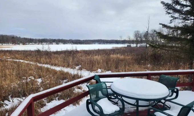 Aitkin House | Private Lake Retreat