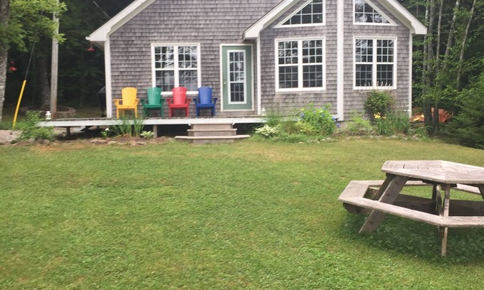 Italy Cross Cottage | Private Lakefront Cottage