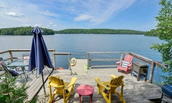 Armour Cottage | Private LakeFront GetAway-3MileLake*W/IslandViews
