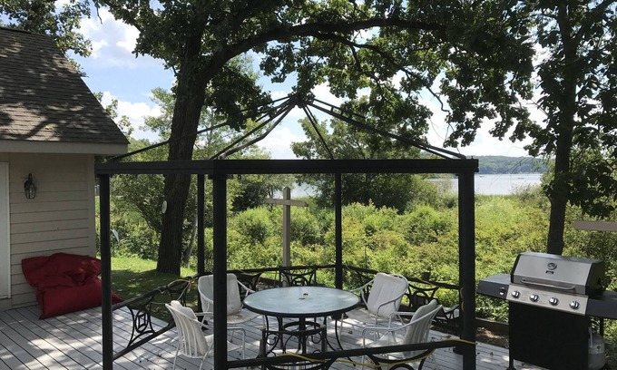 Twin Lakes House | 🌲☀️Private Lakefront prop. with Kayaks, Paddle boards, boat rental PVT dock☀️🌲