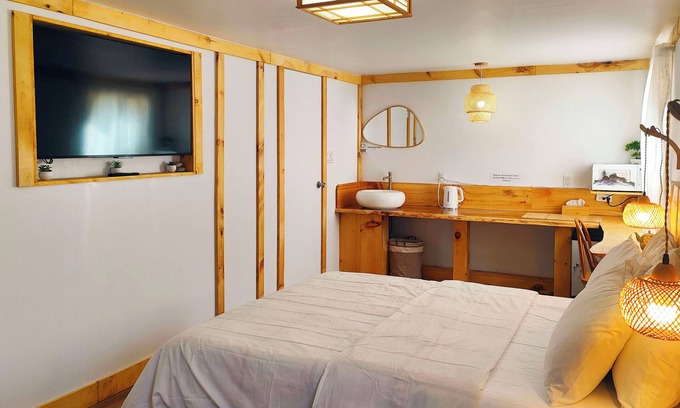 Lower Sackville Apartment | Private little Zen guestroom+ free parking