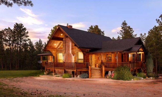 Hermosa Cabin | Private lodge Black Hills, kids<10yrs free, Custer Rushmore call 4 <10 Grp rates