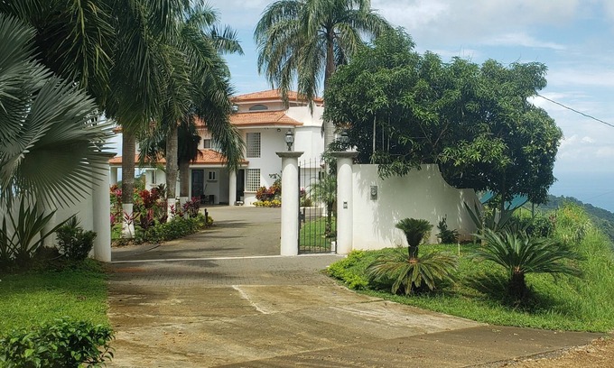 Jaco House | PRIVATE LUXURY OCEANVIEW MANSION overlooking Jaco and Hermosa Beaches