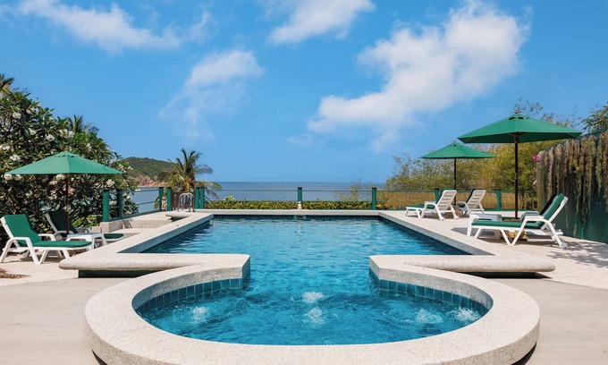 Ko Pha-ngan Villa | Private Luxury Villa - Prime Beach Front - Swimming Pool - Family Friendly