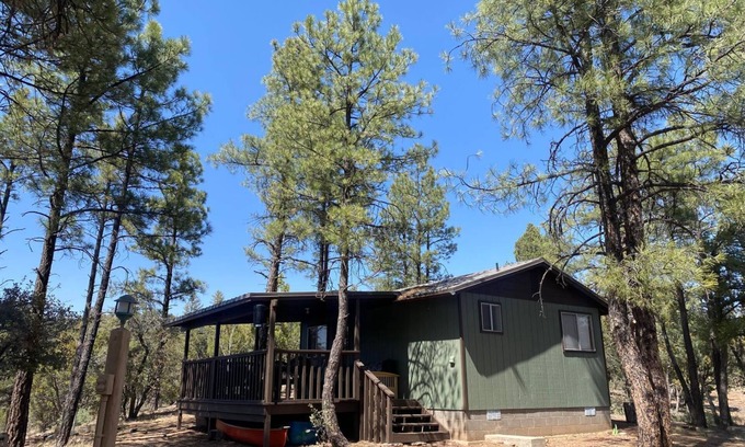 Clay Springs Cottage | Private Mountain Get-A-Way in the Pines
