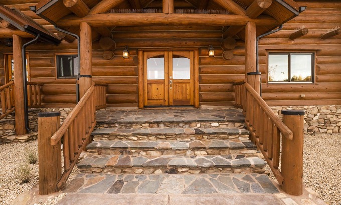 Walsenburg House | Private Mountain Getaway