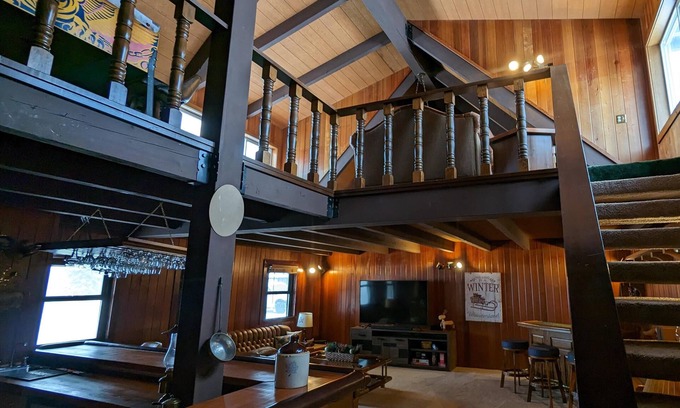 Silver Summit Cabin | Private mountain lodge on 140 acres, only 20min to Park City!