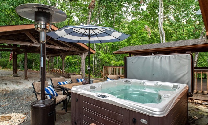 Rosman Cabin | Private Mountaintop Cabin | 2 Bed, 2 Bath