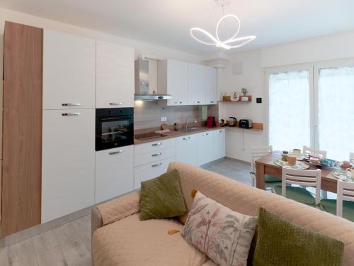 Bastia Umbra Apartment | Private Parking - Modern Apartment Near Assisi