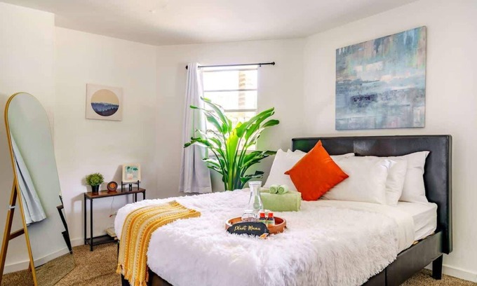 Arena District House | Private Parking - Short North - Pets Convention