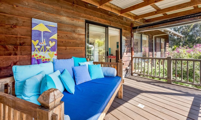 Quedjinup House | PRIVATE & PICTURESQUE COUNTRYSIDE ESCAPE FEATURING A SPARKLING POOL AND SPA