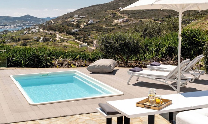 Paros Villa | Private pool 2.5 x 4 m, relaxing holidays, close to Parikia and the beach