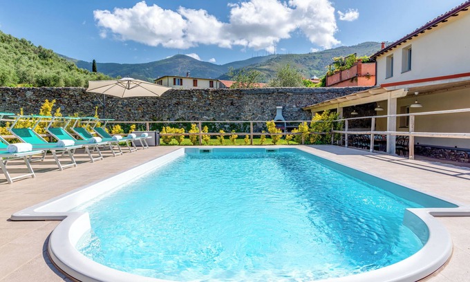 Calci Villa | PRIVATE POOL - AGRITURISMO FATTORIA LA PIEVE - VILLA NERINO 8 km from Pisa