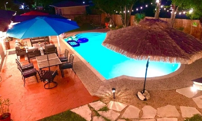 Southside House | Private Pool and game Rm,close to seaworld,Lackland,six flags.