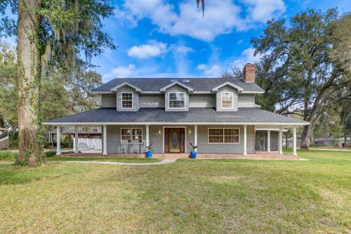 Wildwood House | Private Pool and Lake Views Family Home in Oxford