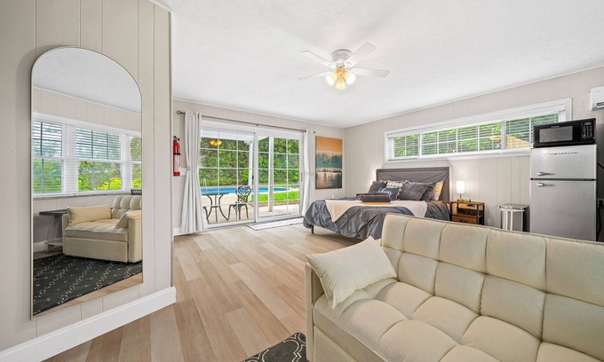 Fort King District Apartment | Private Poolside Guesthouse Suite! Prime Ocala Location!