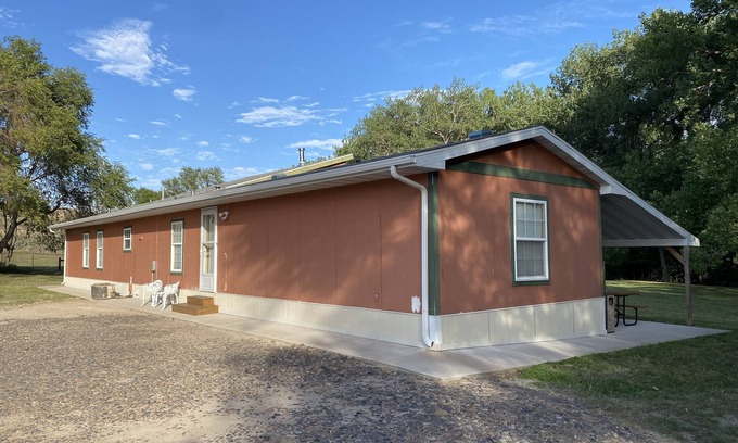 Lemoyne House | Private property “A Wave From it All”. 2 minutes from the beach!