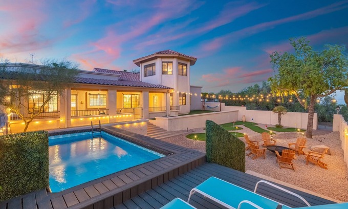 Monte De Paz House | Private Putt Putt Course + Pool + Fire Pit + Home!
