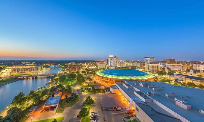 Arkansas City Apartment | Private Retreat in the Heart of Historic Downtown!
