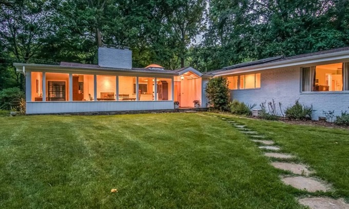 McLean House | Private retreat minutes from GW P/way, DC, airport