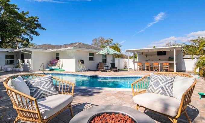 Southgate Ski Chalet | Private Retreat on Siesta Dr