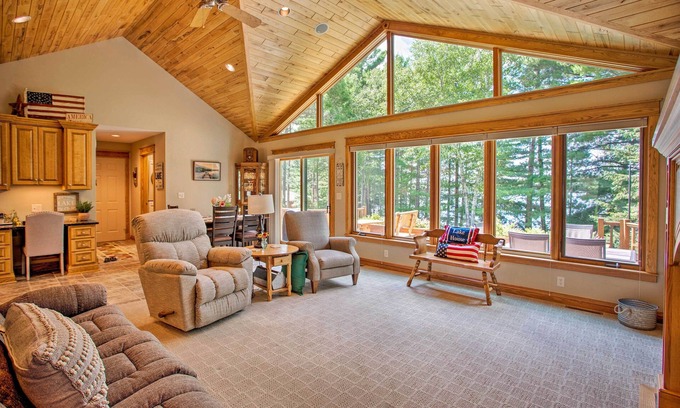 Solon Springs Cottage | Private Retreat w/Dock on Middle Eau Claire Lake!