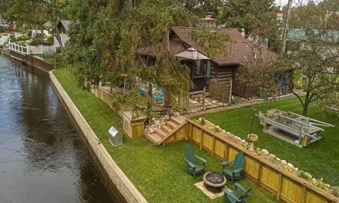 Indian River Cabin | Private River Frontage Cabin! 🌲🚣‍♂️ Paddle, Float, and Relax to Burt Lake!