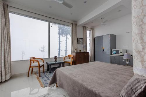 Jakh Apartment | Private Room 1 BR Enclosing the mountains
