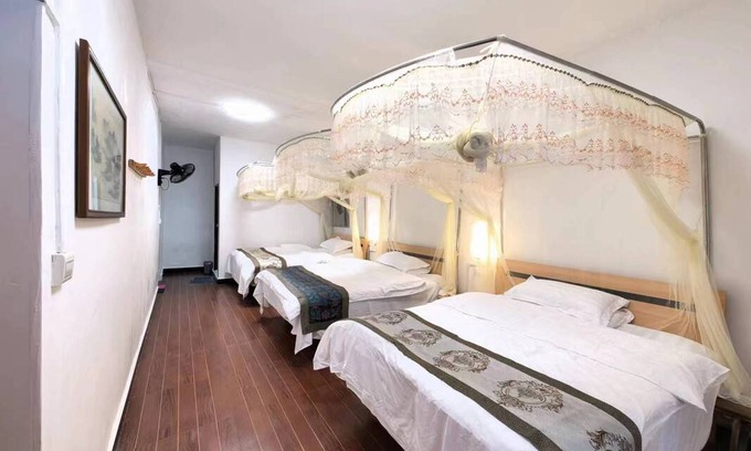 Yangshuo Resort | Private room ∙ 6 guests