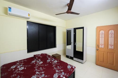 Thane West Apartment | Private Room At ovale naka Ghodbunder road Thane West
