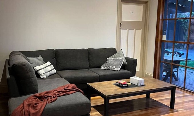 McKinnon House | Private Room feels like home | 5min from Caulfield