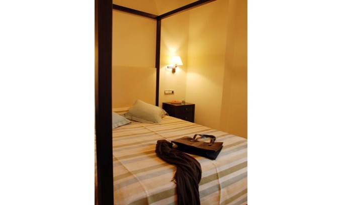 Arbizu Apartment | Private room in charming rural hotel 11