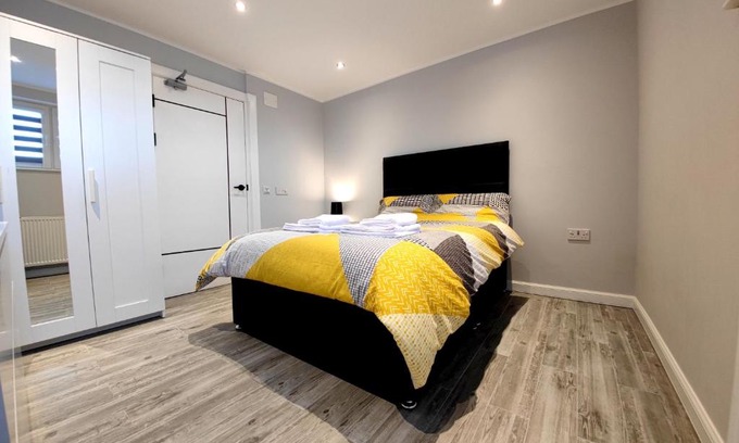 Central Aberdeen House | Private Room in Exclusive Apartment