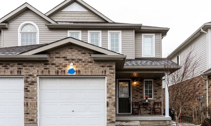 Guelph House | Private Room in Guelph