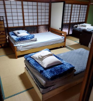 Isinomaki House | Private Room in Japanese Vintage House 民家の一室 Smoke Free, Free Parking Good to Travel for Tashiro Cats Island no1