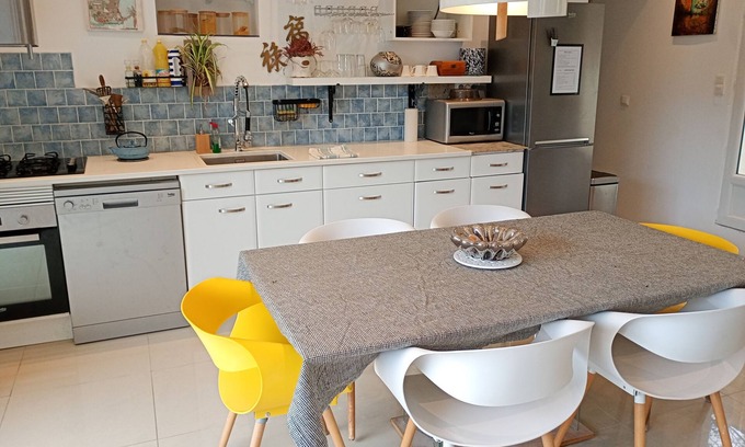 Cabries Bed & Breakfast | Private room with bathroom Cabriès-Aix- Marseille